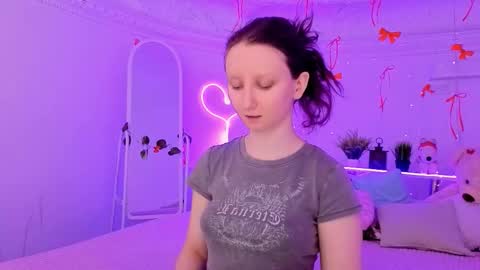 Snapshot of sunshine_blaze chatting on 02.10.26 Alice online show from 02.10.26