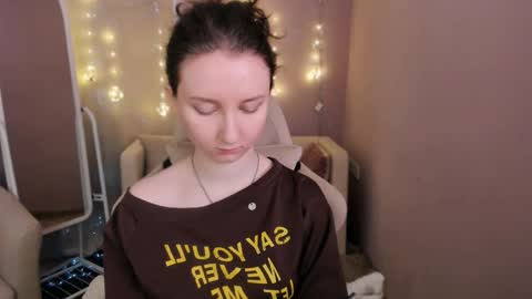 Snapshot of sunshine_blaze chatting on 03.04.26 Alice online show from 03.04.26