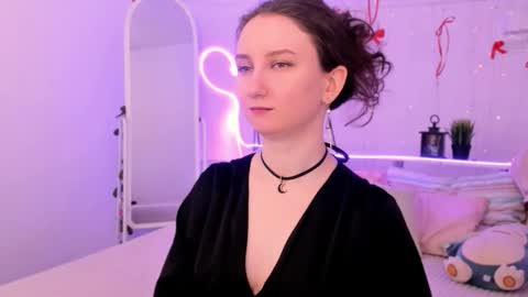 Snapshot of sunshine_blaze chatting on 03.06.26 Alice online show from 03.06.26