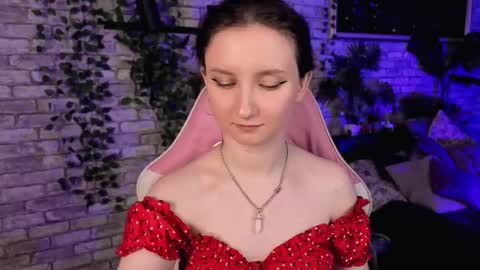 Snapshot of sunshine_blaze chatting on 03.07.26 Alice online show from 03.07.26