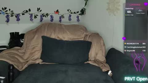 Snapshot of sunshine_darkness24 chatting on 10.24.25 Sunny online show from 10.24.25