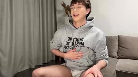 Snapshot of sunshinealex chatting on 12.15.25 sunshinealex online show from 12.15.25