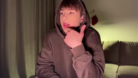 Snapshot of sunshinealex chatting on 01.09.26 sunshinealex online show from 01.09.26