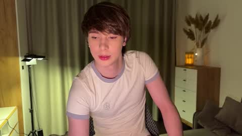 Snapshot of sunshinealex chatting on 02.08.26 sunshinealex online show from 02.08.26