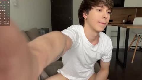 Snapshot of sunshinealex chatting on 02.10.26 sunshinealex online show from 02.10.26