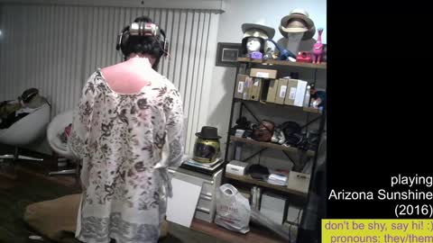 im not actually a man my pronouns are theythem online show from 01.17.25