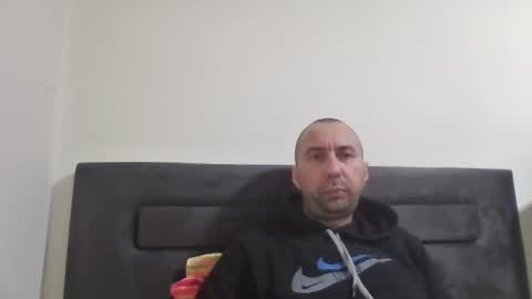 super42835015 online show from 01.04.25