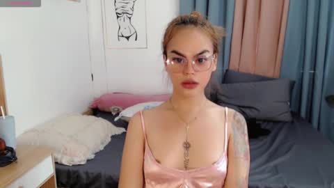 Snapshot of superhotvaleria chatting on 01.09.26 Im val online show from 01.09.26