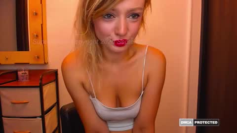 Snapshot of supernatalie chatting on 09.12.25 Natalie online show from 09.12.25