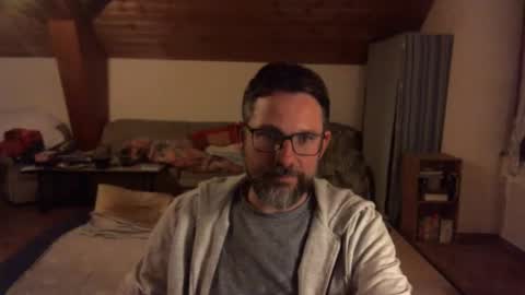 Snapshot of supersquirrel81 chatting on 11.21.25 supersquirrel81 online show from 11.21.25