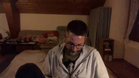 Snapshot of supersquirrel81 chatting on 11.25.25 supersquirrel81 online show from 11.25.25