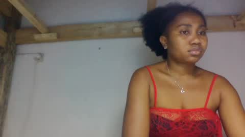 Snapshot of surbelle chatting on 07.27.26 surbelle online show from 07.27.26