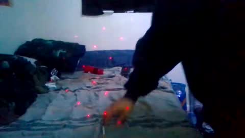 BumbleBeeTuna93 online show from 11.25.25