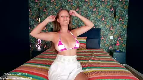 Snapshot of surfergirl121 chatting on 07.18.26 Allie online show from 07.18.26