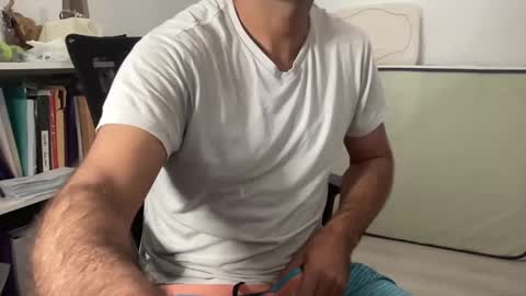 Snapshot of surftravel chatting on 02.06.25 surftravel online show from 02.06.25