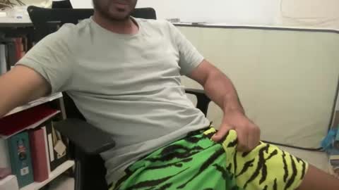 Snapshot of surftravel chatting on 02.28.25 surftravel online show from 02.28.25