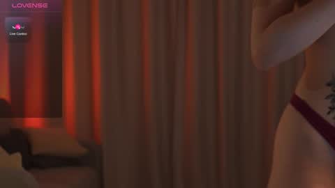 Snapshot of suriri chatting on 02.06.26 Suri online show from 02.06.26