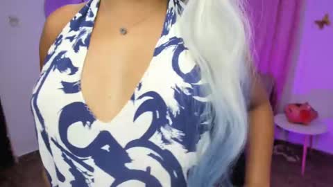 Snapshot of susan_jaramillo chatting on 02.27.25 Susan Jaramillo online show from 02.27.25