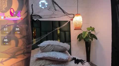 Snapshot of susana_williamss chatting on 10.30.25 Susana W online show from 10.30.25