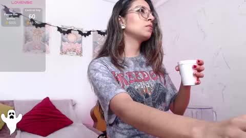 Susana hendrix    online show from 10.12.25