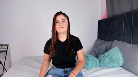 Snapshot of susanamartinez1 chatting on 12.16.25 Susana online show from 12.16.25