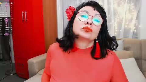 Snapshot of susanflower chatting on 12.23.24 Susan online show from 12.23.24