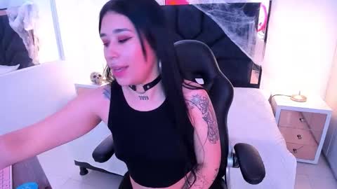 susanvilla online show from 10.20.25