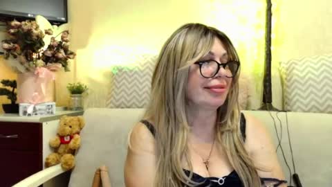 Snapshot of susiexnoreen chatting on 07.03.26 SusiexNoreen online show from 07.03.26