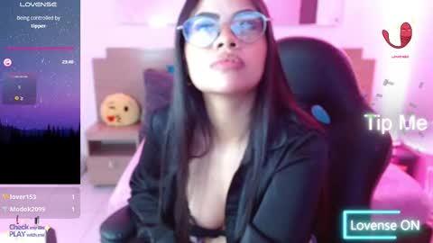 Snapshot of sussan_love01 chatting on 03.10.25 Susan online show from 03.10.25