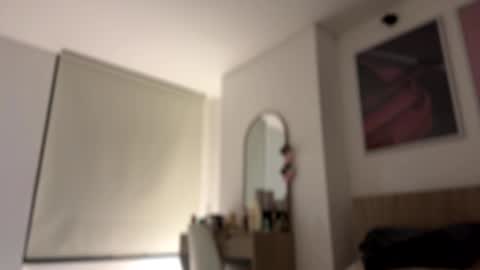 Snapshot of sussanf_ chatting on 02.05.25 Susy online show from 02.05.25