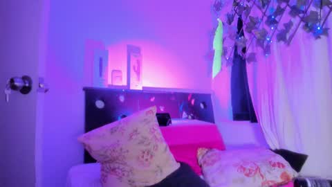 Snapshot of sussanmiller_ chatting on 02.26.25 sussanmiller_ online show from 02.26.25