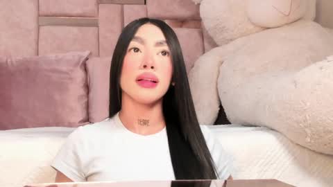 Snapshot of sussie_thompsom chatting on 03.27.26 Sussie Tompsom online show from 03.27.26