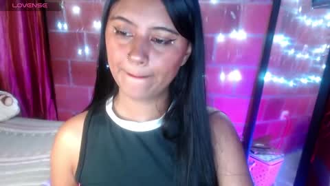 Snapshot of sussy_222 chatting on 02.08.25 susy online show from 02.08.25