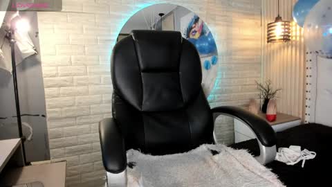  online show from 06.05.26