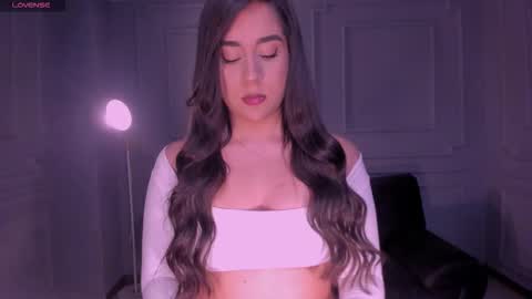 Sussy Bell online show from 03.17.26