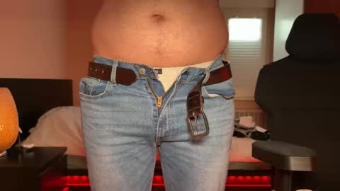 Snapshot of sutlac90 chatting on 11.02.25 sutlac90 online show from 11.02.25