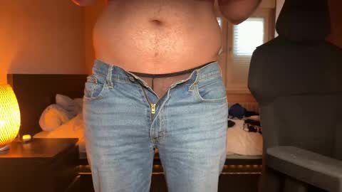 Snapshot of sutlac90 chatting on 11.08.25 sutlac90 online show from 11.08.25