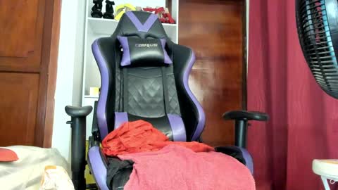 Susan   .. oo .. Independent Model online show from 02.15.25