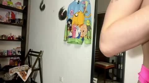 Suzanna online show from 04.21.26