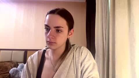 Emila online show from 06.29.26