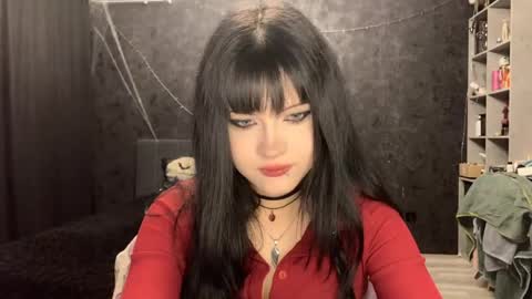 EmilySuonn online show from 04.27.26
