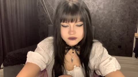 EmilySuonn online show from 04.30.26