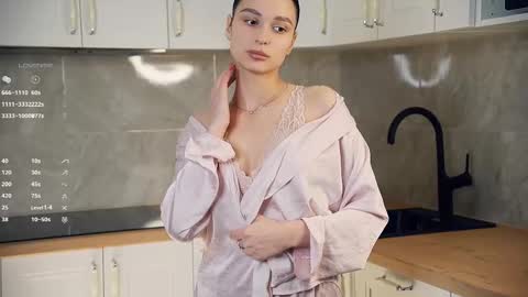 Snapshot of suziegoglia chatting on 01.11.26 Kristanna online show from 01.11.26