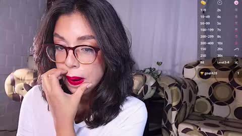 Snapshot of suziekill chatting on 10.30.25 Suzie online show from 10.30.25