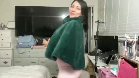 Snapshot of suzyishellawet chatting on 01.09.26 Suzy online show from 01.09.26