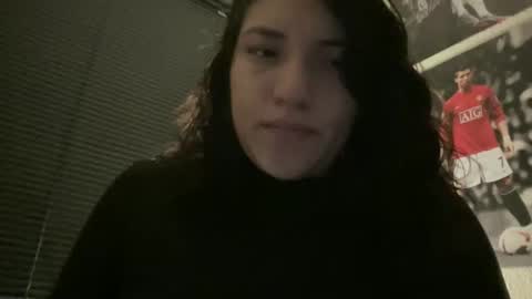 Snapshot of suzyishellawet chatting on 02.17.26 Suzy online show from 02.17.26