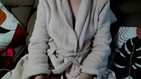 Snapshot of suzysummerrrrrrrrr chatting on 10.18.25 The real sugar baby Suzy Summer online show from 10.18.25