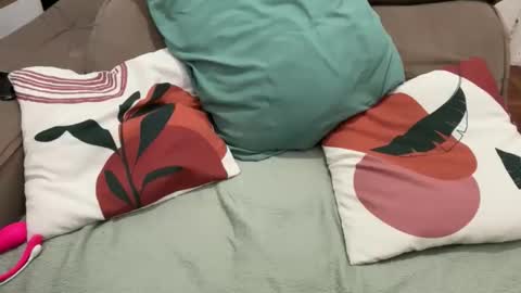 Snapshot of suzysummerrrrrrrrr chatting on 12.22.25 The real sugar baby Suzy Summer online show from 12.22.25