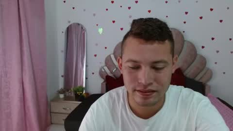 Snapshot of sven_fox723 chatting on 05.15.26 Sven online show from 05.15.26