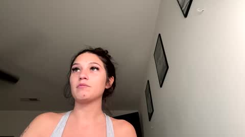 Snapshot of svtf2323 chatting on 02.10.25 SV online show from 02.10.25